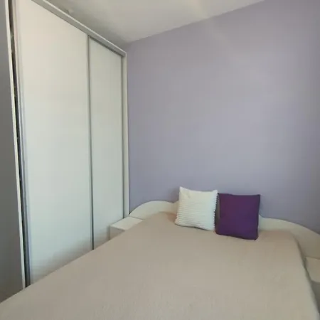 Stylish Apartment, Location! 아파트